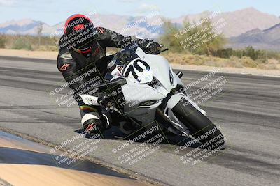 media/Nov-16-2025-Race Pace (Sun) [[8c5fa54630]]/Verified Riders/4-Turn 3 Inside (1050am)/